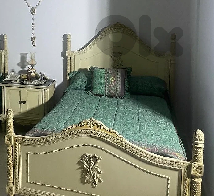 Bed, Closet & Mattress