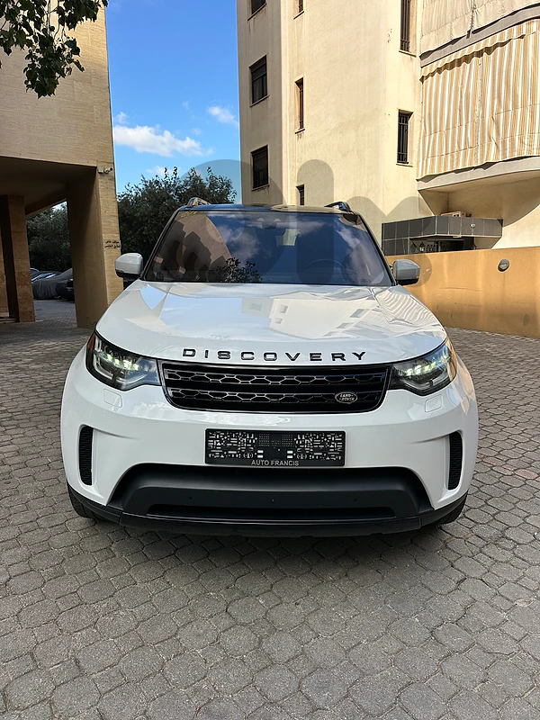 Land Rover Discovery HSE Luxury 2018 white on basket (clean carfax)