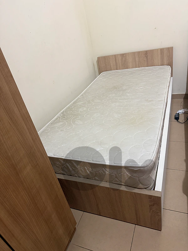 Bed size 1 meter like new