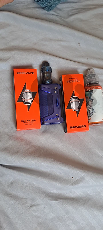agies legend 5 geek vape with juice and 2 coil boxes