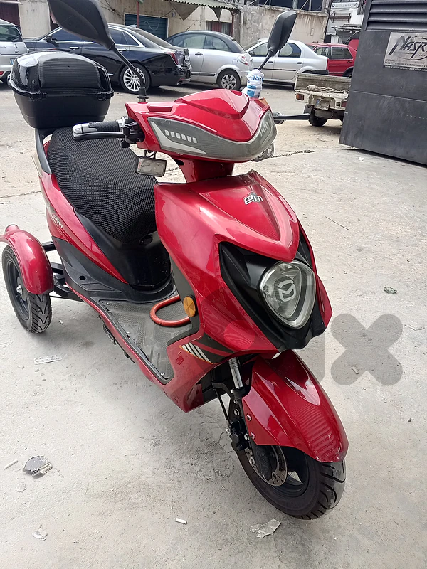ELECTRIC TRICYCLE