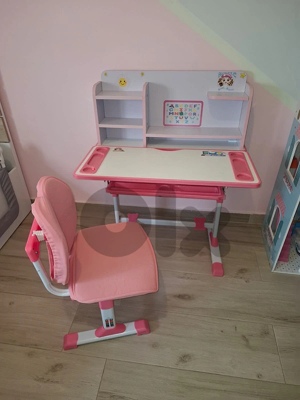 Desk Pink