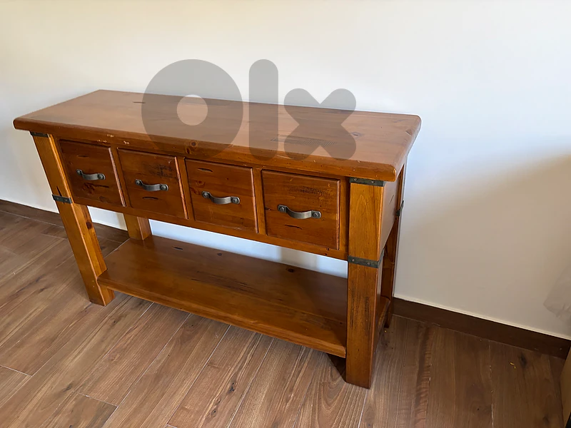 Wooden Dresser table with Drawers: