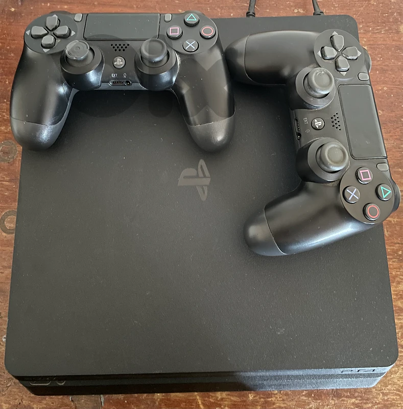 Playstation 4 Slim 500GB