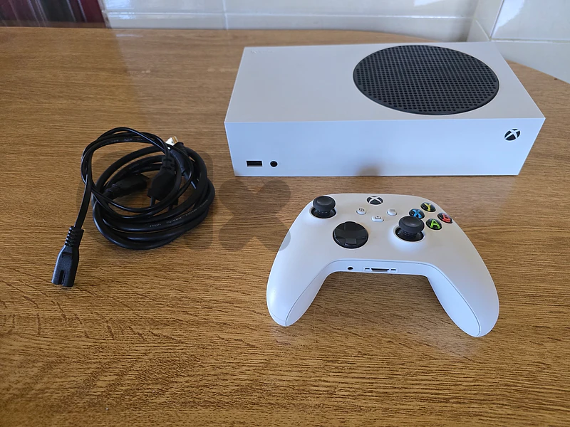 Xbos series S in perfect condition! Delivery Available!