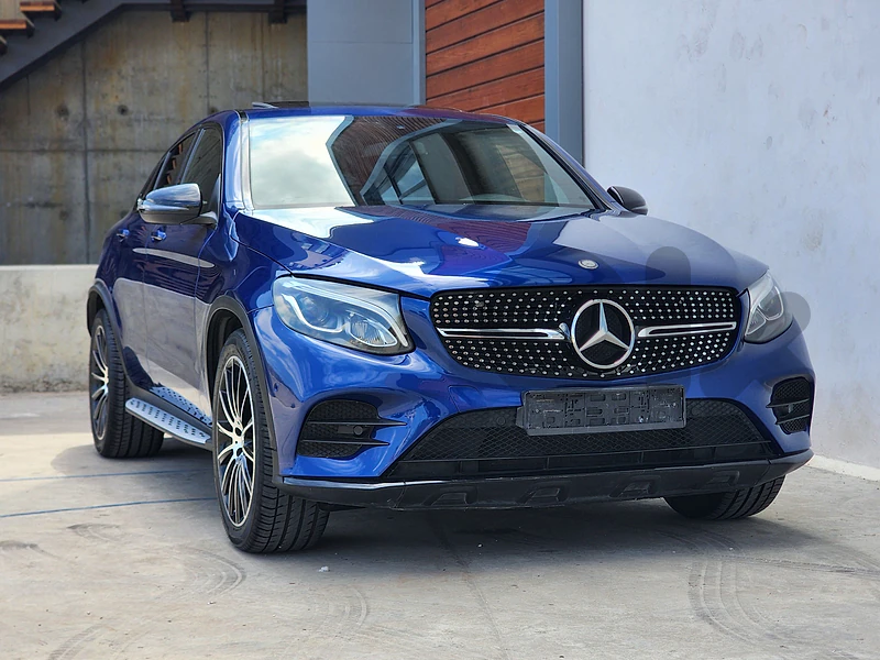 2017 GLC 300 Coupe AMG-Line 4Matic 2017 GLC 300 Coupe AMG-Line 4Matic