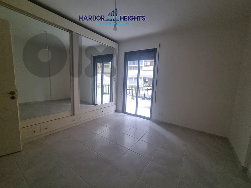 Apartment for Sale in Al Zarif - شقة للبيع في منطقة الظريف