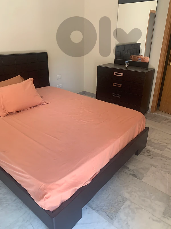 full bedroom