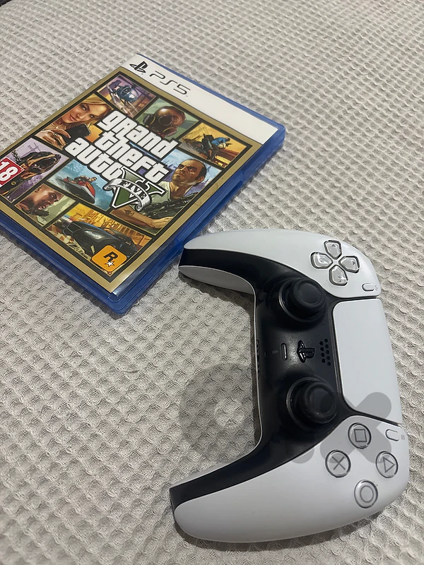 PS5 Original Controller + GTA 5
