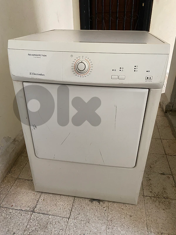 dryer electrolux with a cover