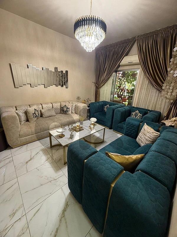 Full  living room for sale (As new)