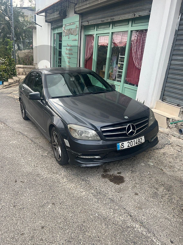 Mercedes-Benz C-Class 2010