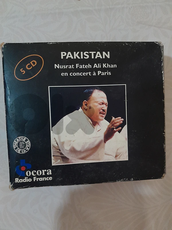 5 cd box b 4 $