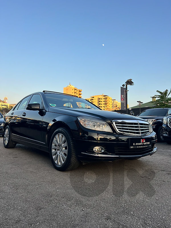 Mercedes-Benz C-Class 2011