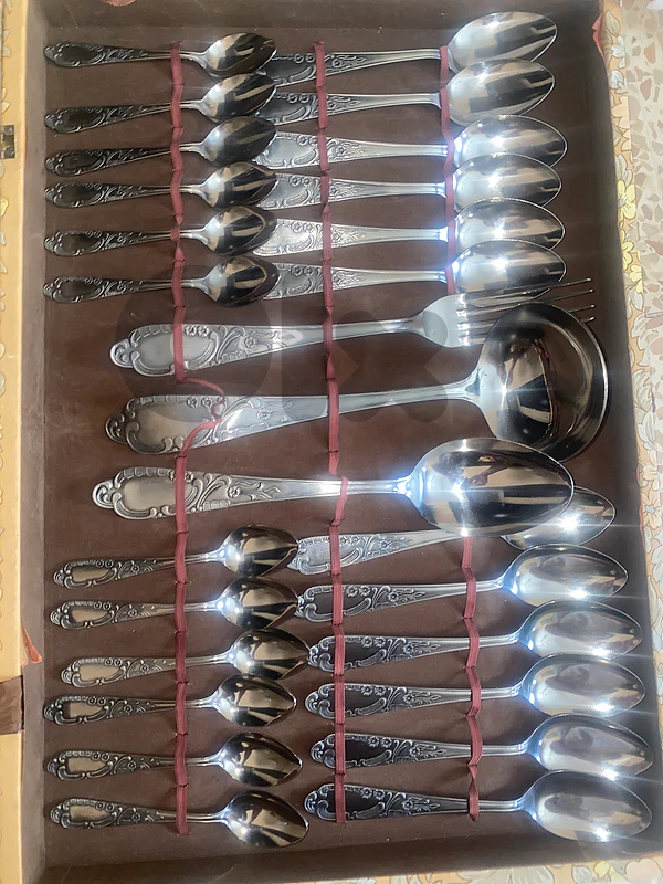 معالق وشوك وسكاكين  vintage  stainless steel جداد كتير مرتبين