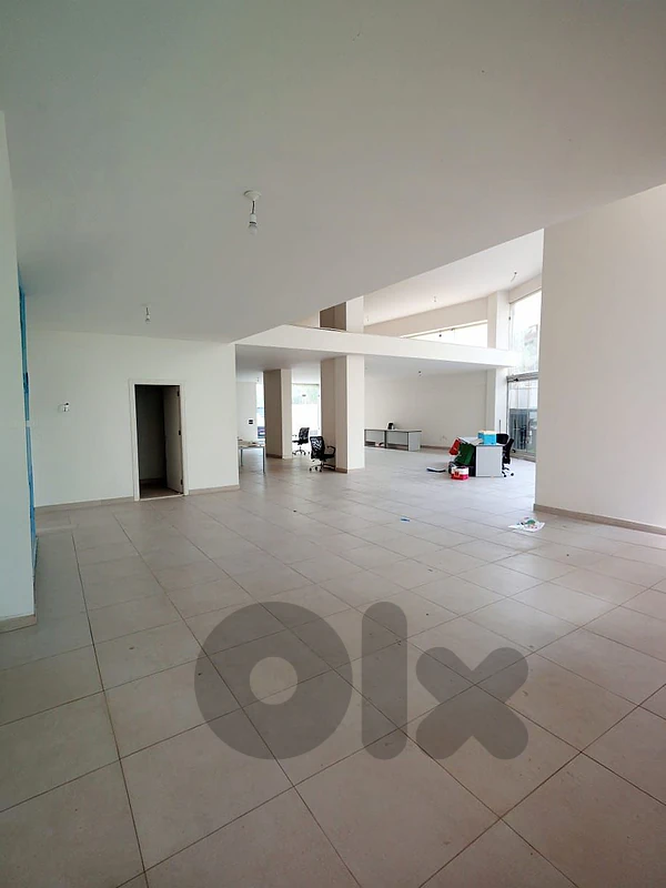 Shop for Sale in Unesco محل للبيع في أونيسكو