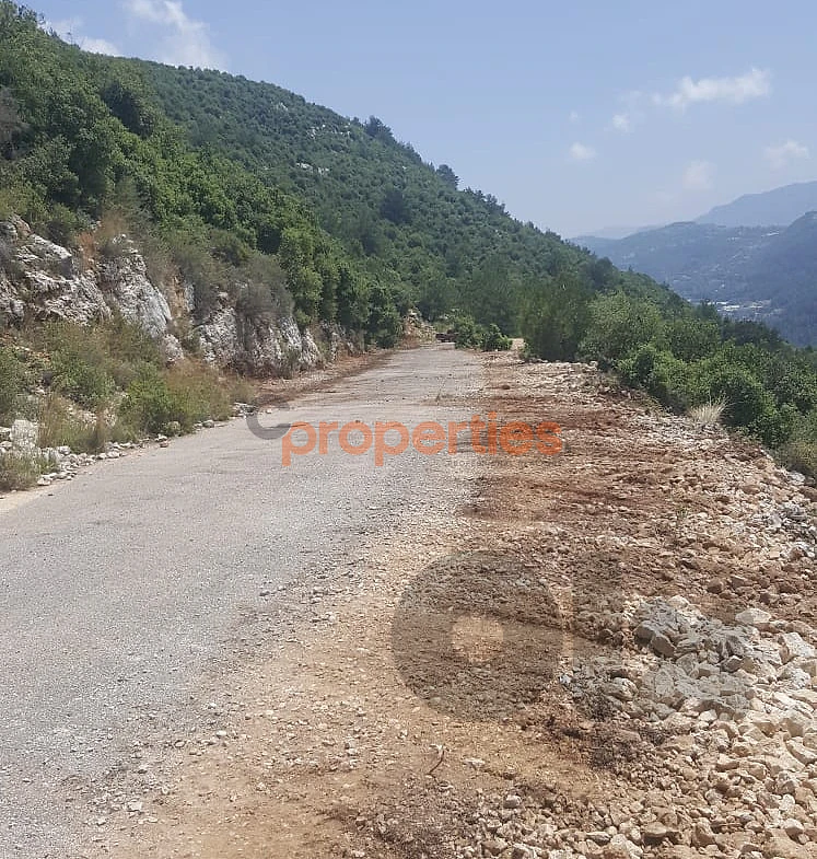 Land For Sale In Blat أرض للبيع في بلاط-جبيل CPJGK128