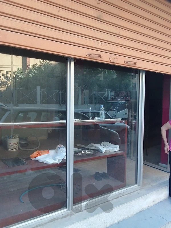 shop for sale in sed el baouchrieh jdaide