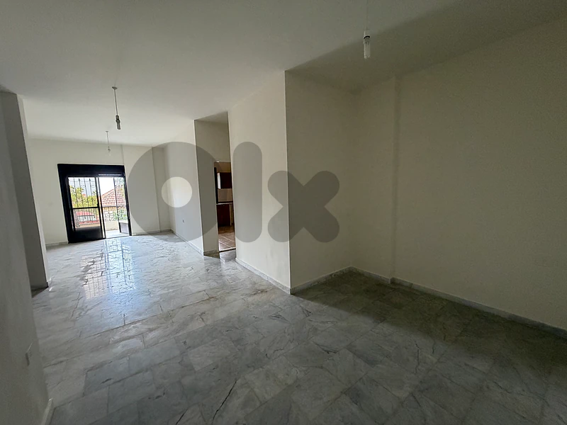 Apartment For Sale in Qornet El Hamra   شقة للبيع في قرنة الحمراء