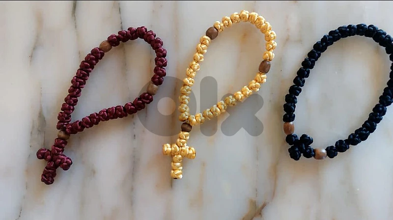 مسابح و أساور الكومبوسكيني