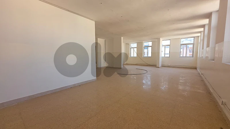 AH-HKL-578 Office for Rent in Gemmayzeh – 140 m² Open Space Office