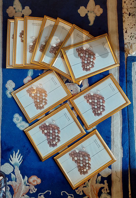 Golden Photo Frames - 11 - براويز للصور لون ذهبي