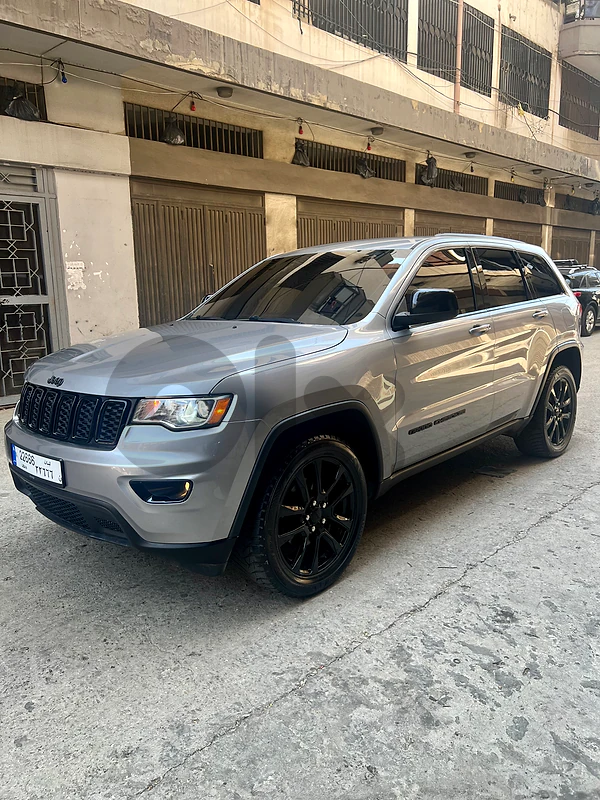 Jeep Grand Cherokee 2018 4X4 – Black Edition Upgraded!