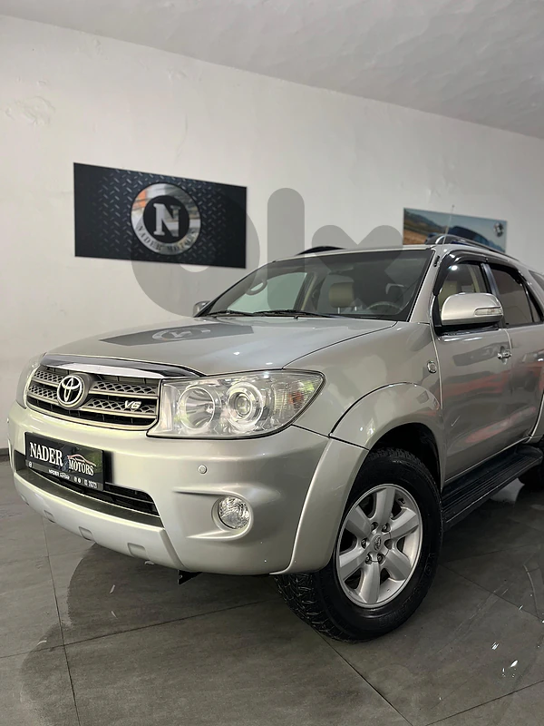 Toyota Fortuner V6 2011 4.0L 4wd