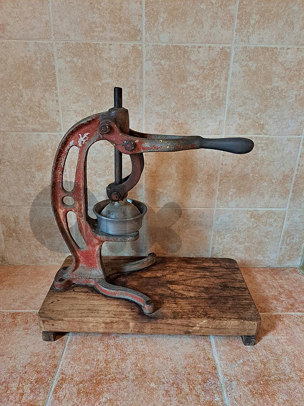 عصارة انتيك Vintage Juicer