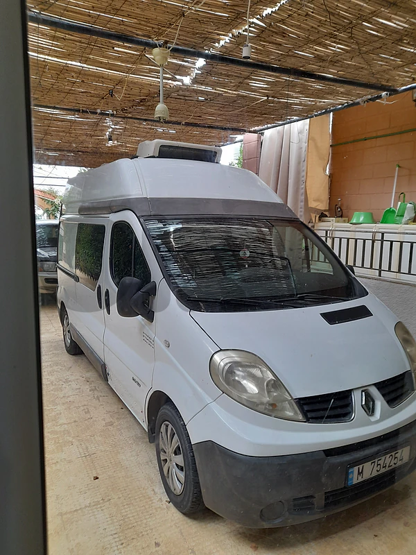 Renault 11 2014 chiller van