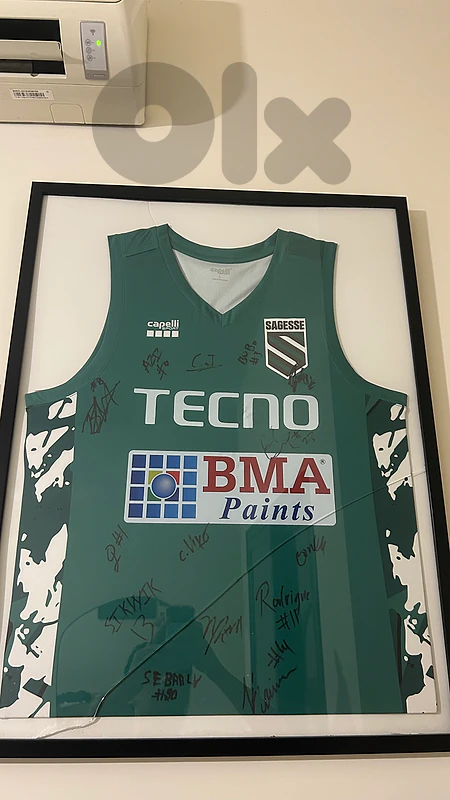 Saggese 2023-24 Signed by all players jersey