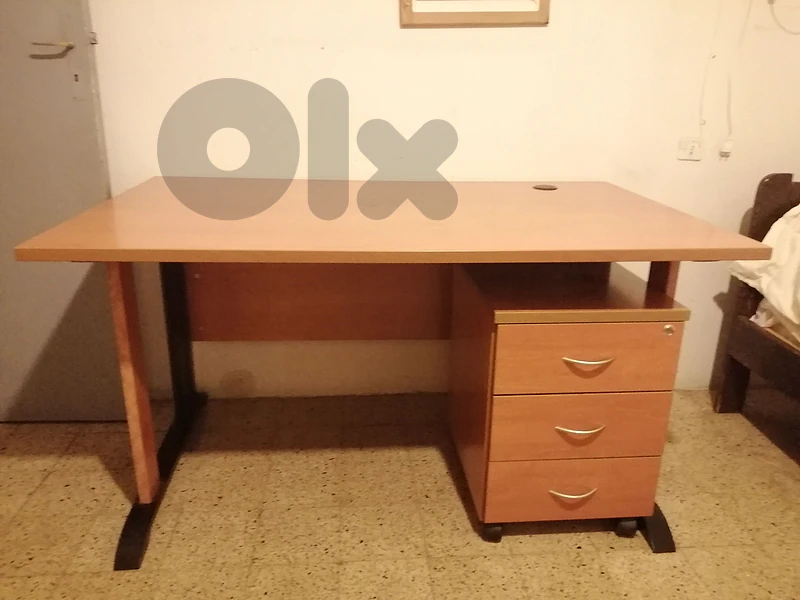 Office desk with drawers
