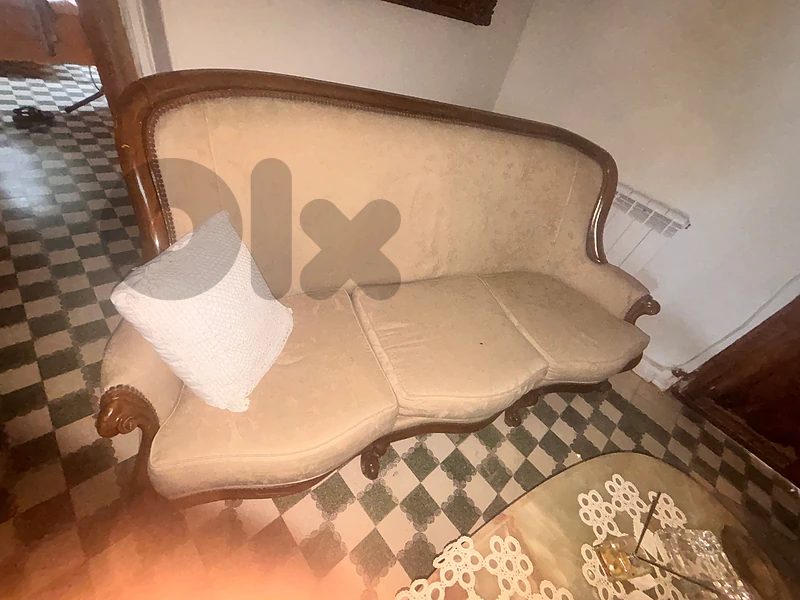 Sofa with 4 Small Ones