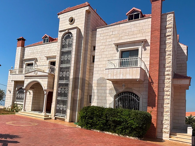 Luxury Triplex Villa with Sea & Mountain View
