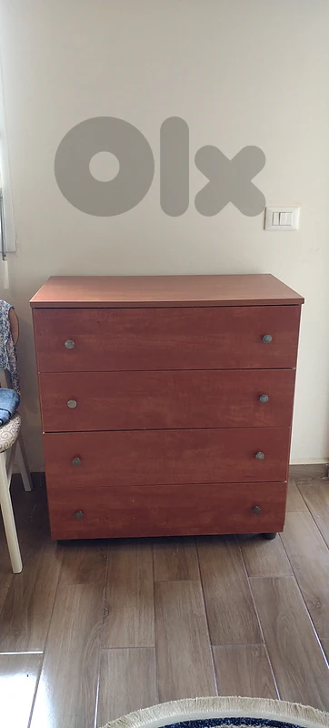 Chest of drawers