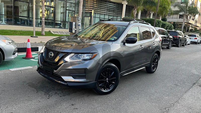 Nissan Rogue 2018 sv awd midnight edition low mileage ‼️
