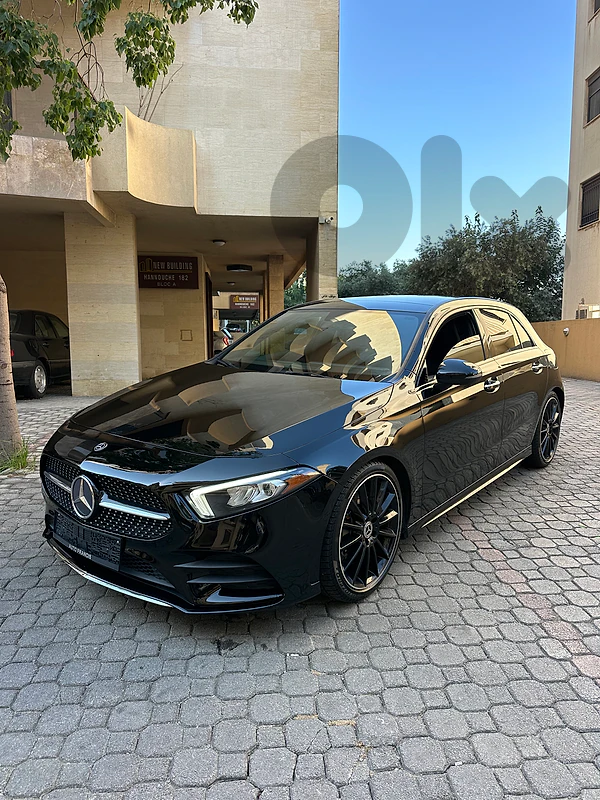 Mercedes A 250 AMG-line 4matic 2019 black on black (clean carfax-57000 miles)