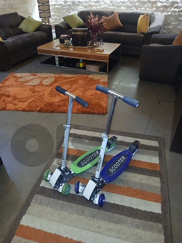 Kids 4-Wheel Scooter