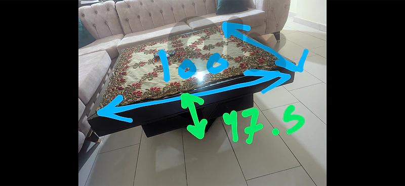 طاولة صالون مستعملة للبيع بالناعمة