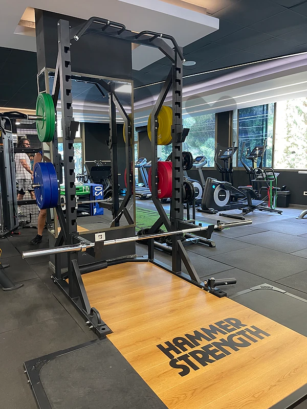 Hammer Strength Squat Power Rack with Olympic Platform