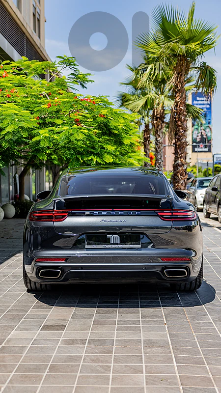 PORSCHE  PANAMERA  2017 PORSCHE CENTRE LEBANON SOURCE ONE OWNER
