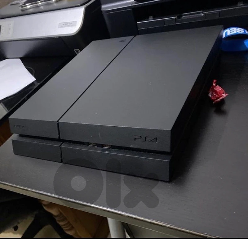 PS4 FAT USED FOR 150$
