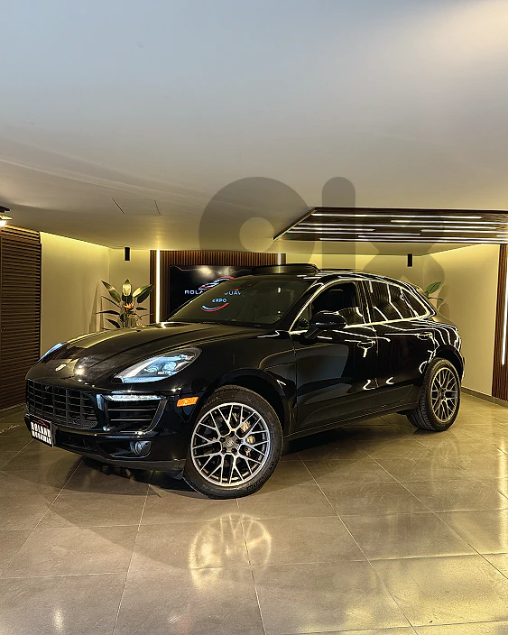 2018 - Porsche Macan S