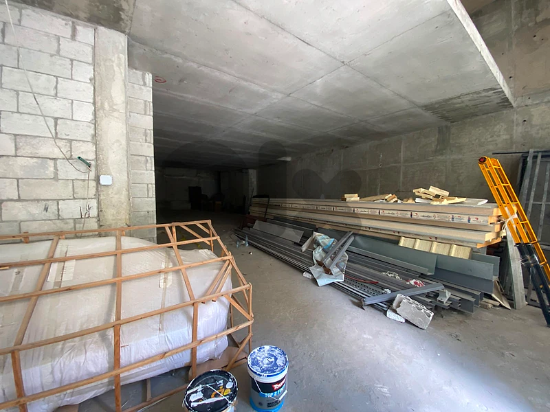 Showroom for Sale in Spears