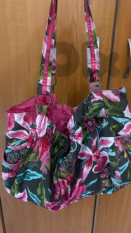 Vintage floral handbag - good condition