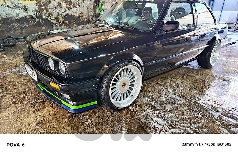 BMW E30 1990