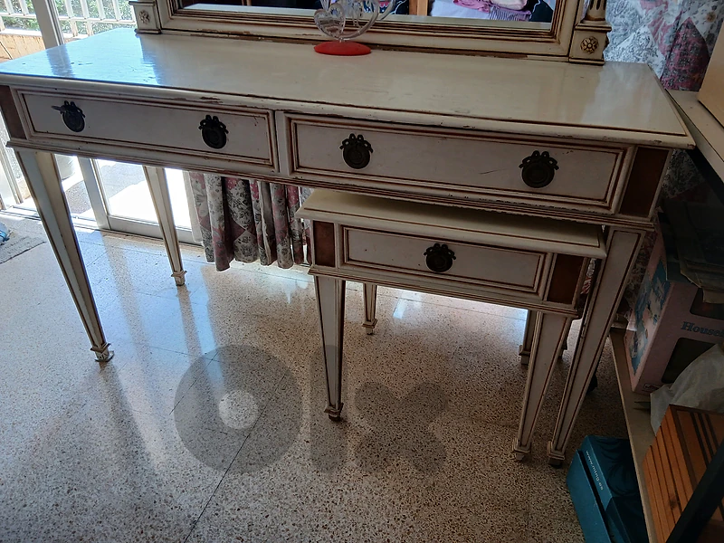 Bedroom Real Wood Custom (used) -  غرفة نوم تخت خشب أصلي )مستعمل(