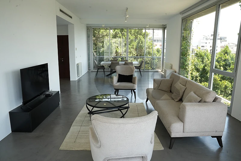 Furnished Apartment for Rent in Sodeco   شقة مفروشة للإيجار في سوديكو