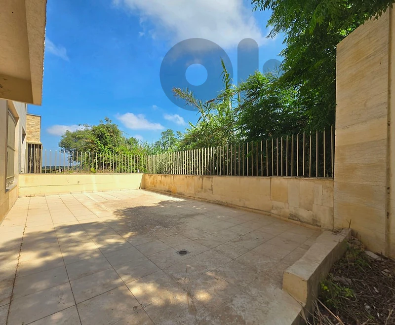 شقة للبيع في جورة البلوط Apartment for sale in Jouret el Ballout