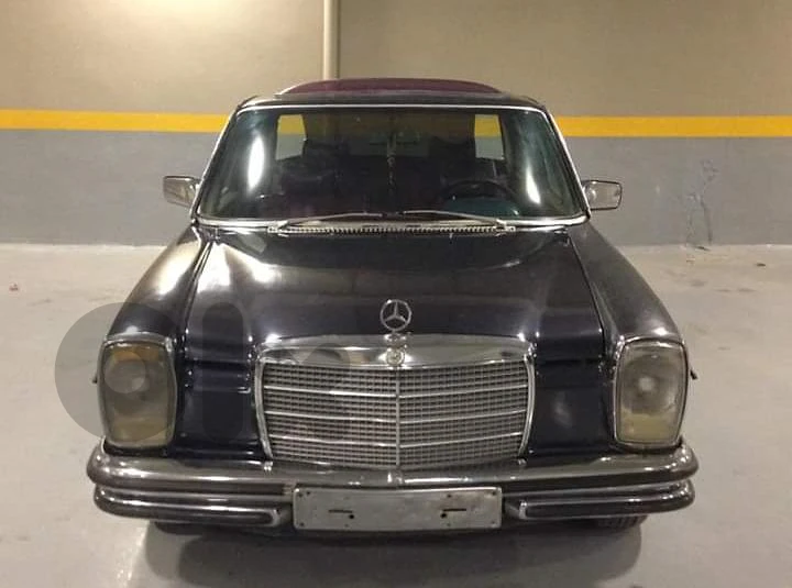 Mercedes-Benz 200 Series 1974 911